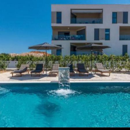 Dvj Apartments Biograd Na Moru Eksteriør billede