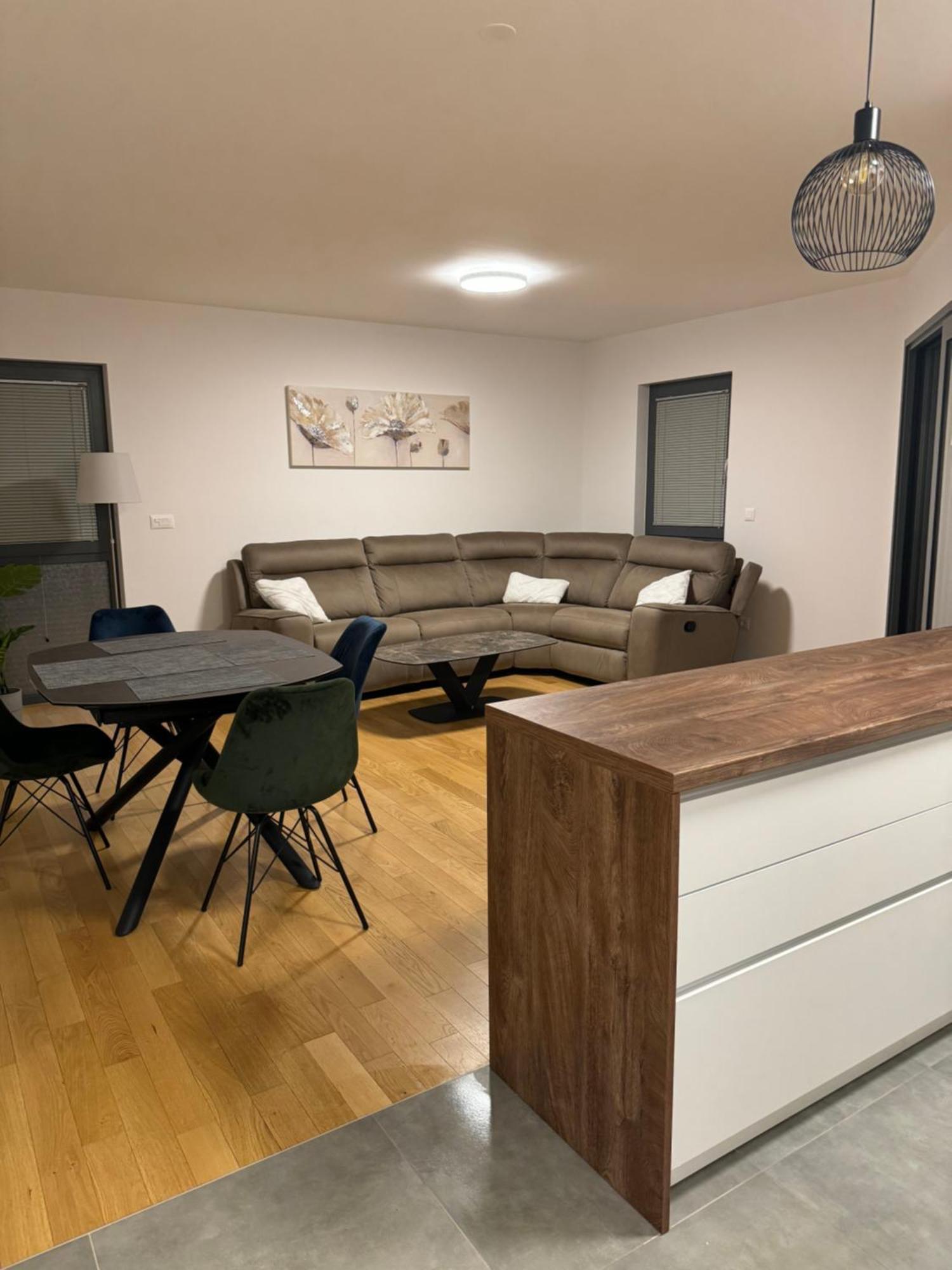 Dvj Apartments Biograd Na Moru Eksteriør billede
