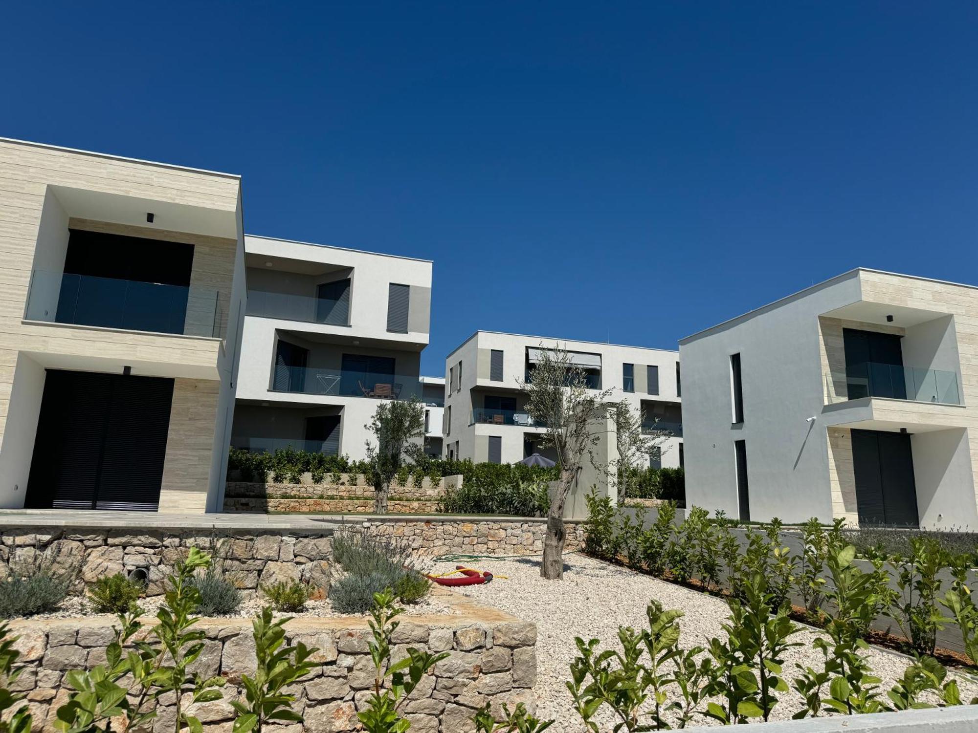 Dvj Apartments Biograd Na Moru Eksteriør billede