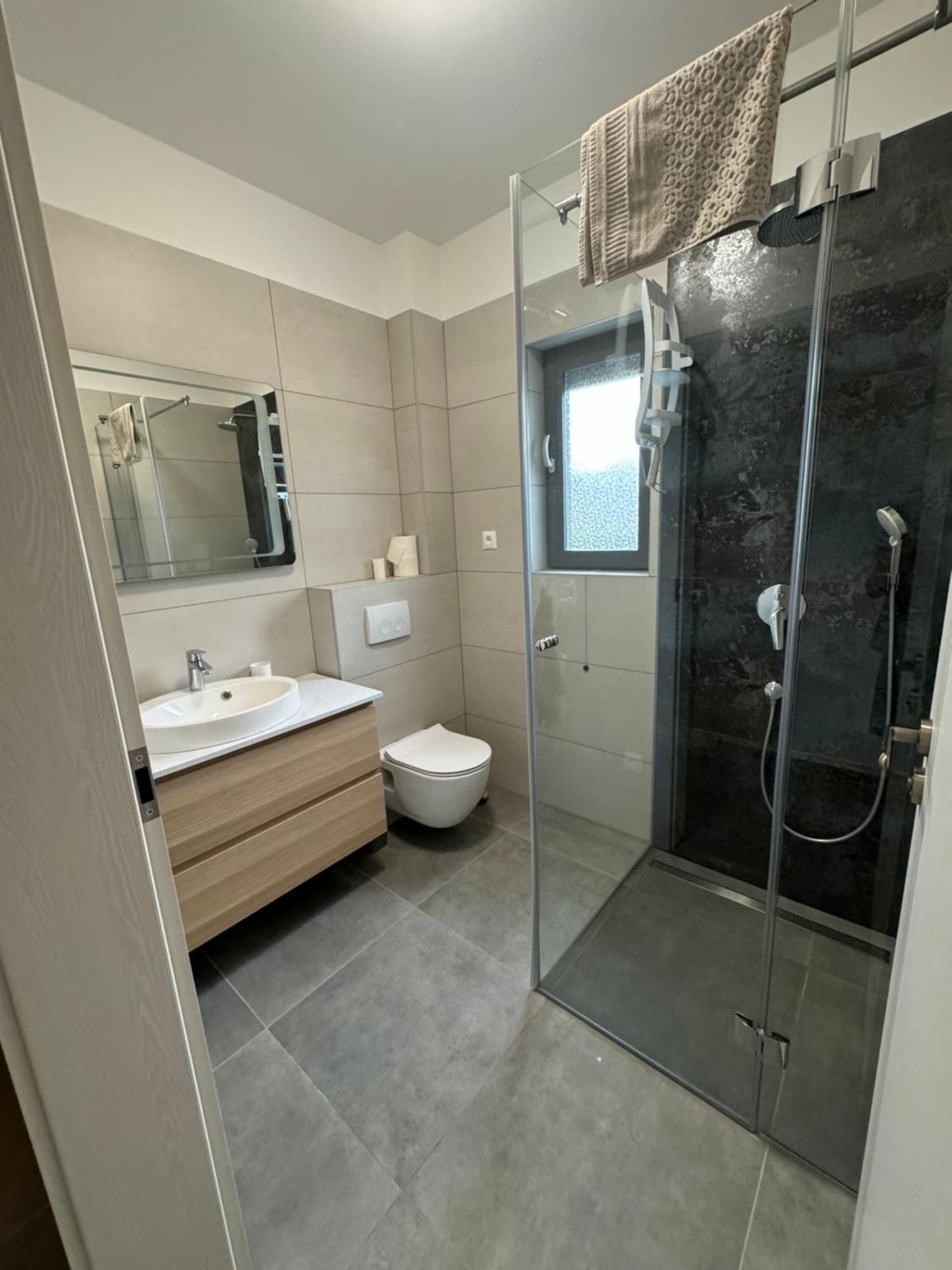 Dvj Apartments Biograd Na Moru Eksteriør billede